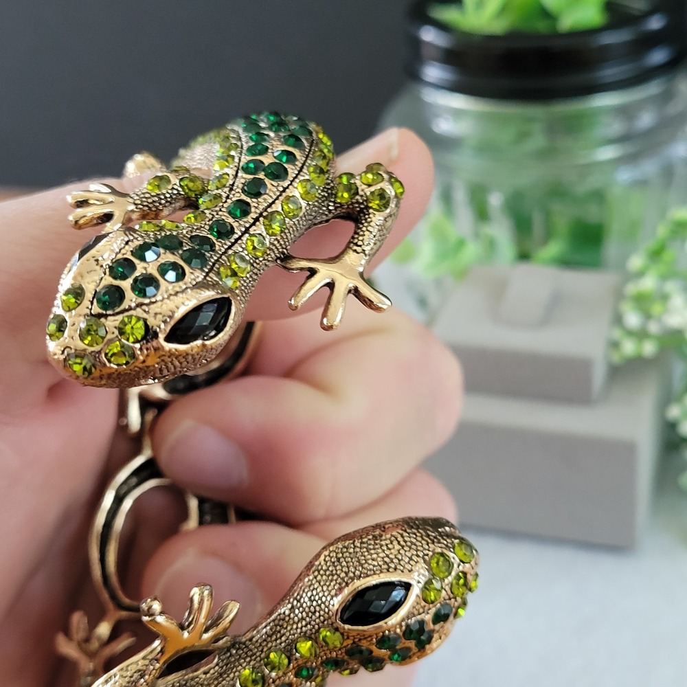 Green Rhinestone Gecko Hinged Cuff Bracelet Gold Tone Figural Statement - Picture 11 of 12